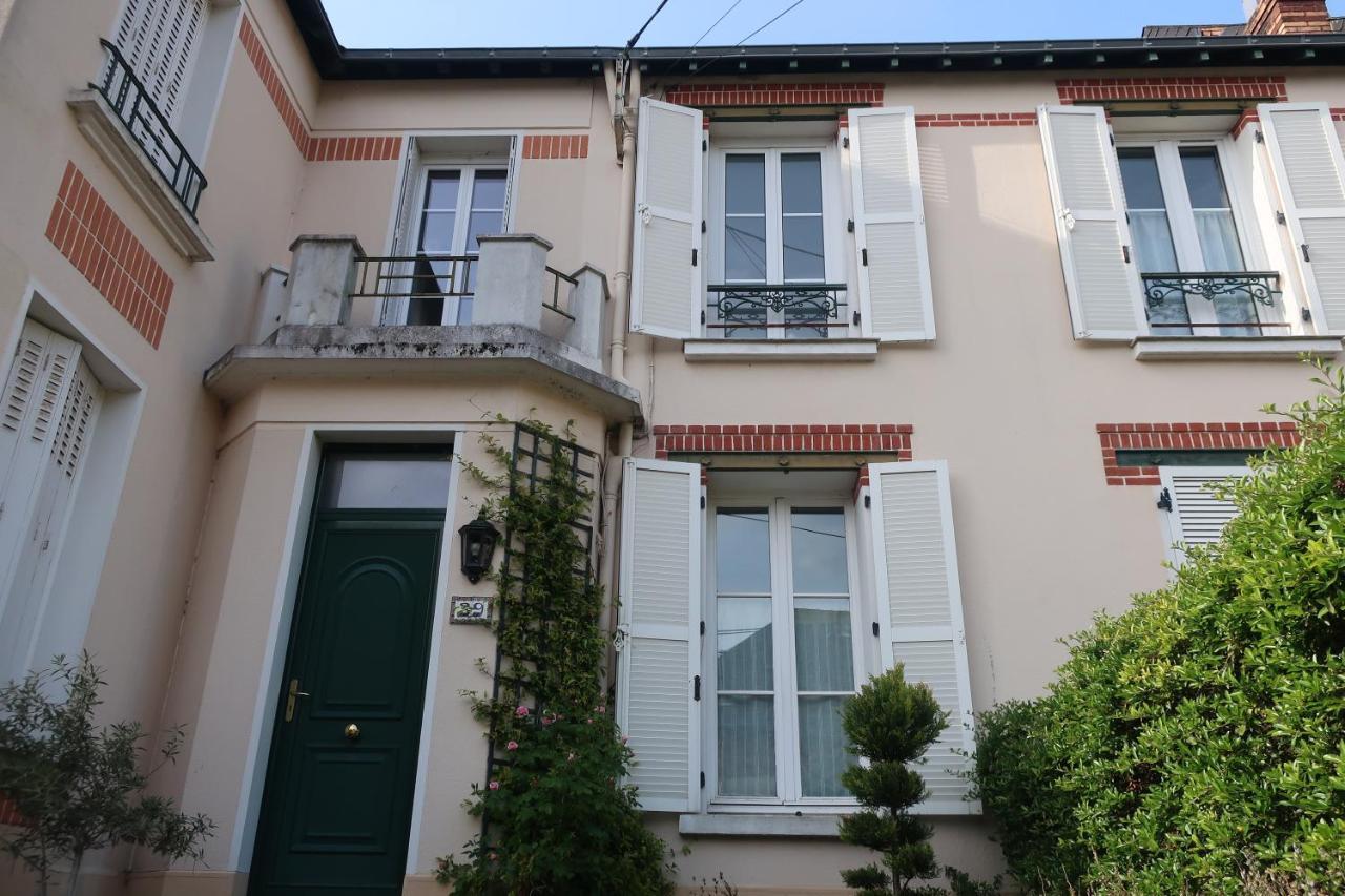 Au Jardin De L'Eventail Bed & Breakfast Le Mans Exterior photo