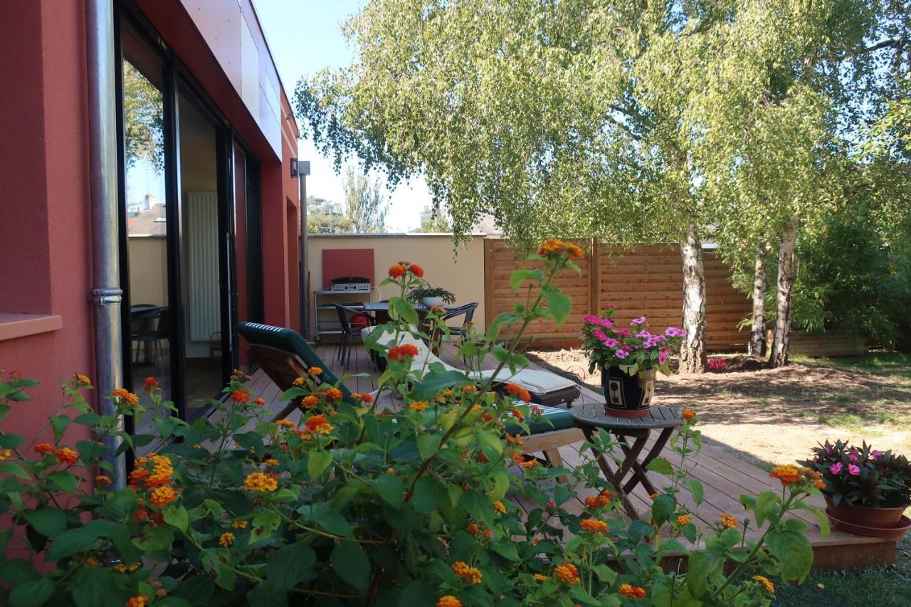 Au Jardin De L'Eventail Bed & Breakfast Le Mans Exterior photo